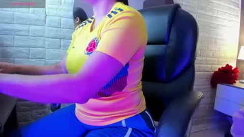   online show from 07/07/26, 12:09