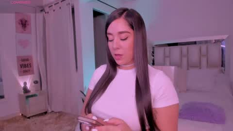 sussy_bell_ online show from 04/26/26, 11:35