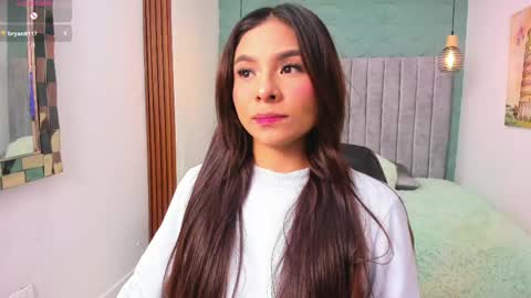 sussy_sweet4u online show from 05/17/26, 09:28