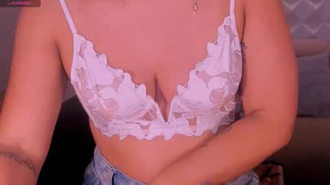 Sussy Bell online show from 10/31/25, 08:32