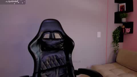 Sussy online show from 03/28/26, 03:55