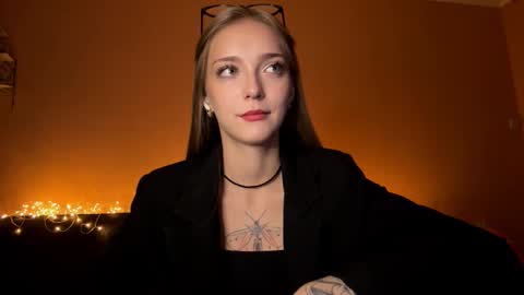 Jessica online show from 10/09/25, 03:32