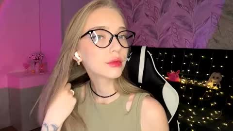 Jessica online show from 12/03/25, 07:23