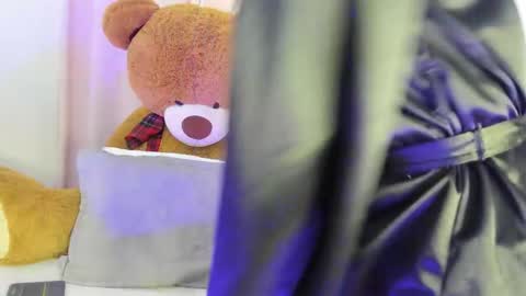 Snapshot of suzan__cooper2 chatting on 01/12/25, 07:53 suzan__cooper2 online show from 01/12/25, 07:53