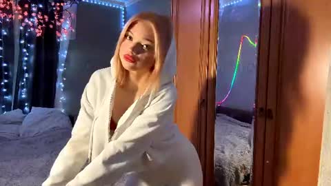 Stacy online show from 06/10/26, 01:06