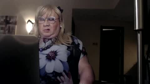 My name is Sissy or more fully Suzanna Aprilia Maria Mariquita Catarina Chinita Banci. Soy una puta - que chimba ladybug online show from 02/28/25, 09:55