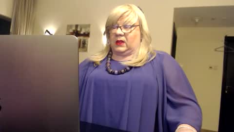 My name is Sissy or more fully Suzanna Aprilia Maria Mariquita Catarina Chinita Banci. Soy una puta - que chimba ladybug online show from 09/19/25, 06:30