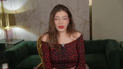 Suzan online show from 04/23/26, 09:06