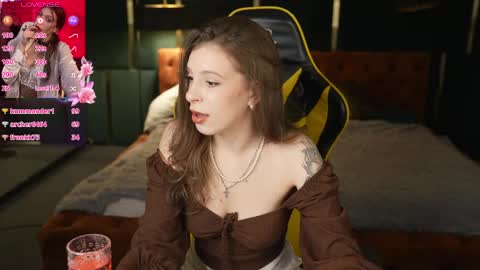 Suzan online show from 04/27/26, 08:29