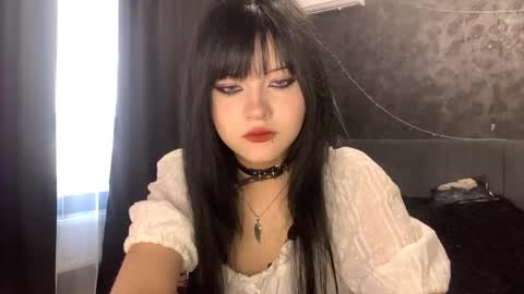 Snapshot of suziebanach chatting on 04/14/26, 05:57 EmilySuonn online show from 04/14/26, 05:57