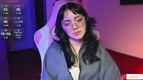 Snapshot of suzumi_ chatting on 12/20/24, 08:55 Jadde online show from 12/20/24, 08:55