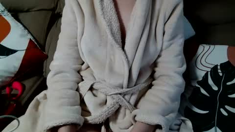 Snapshot of suzysummerrrrrrrrr chatting on 10/18/25, 08:37 The real sugar baby Suzy Summer online show from 10/18/25, 08:37