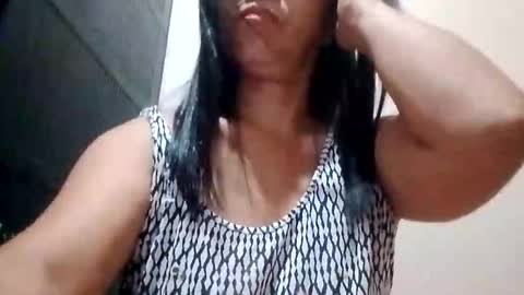 suzzie_hot online show from 10/31/25, 03:02