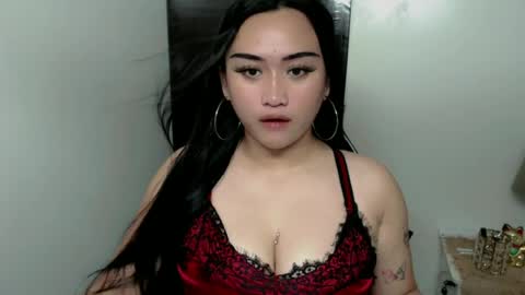 Snapshot of sw33tgirl_moaner chatting on 06/17/26, 12:50 Angelic Baby online show from 06/17/26, 12:50