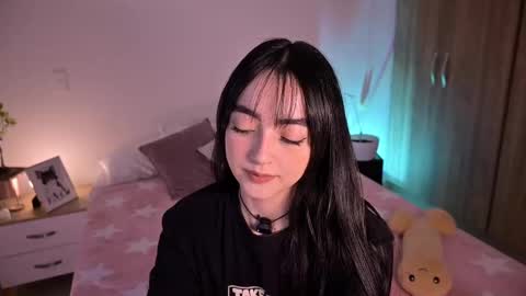 Snapshot of sw_sofi chatting on 09/23/25, 02:36 Sofis schedule 10pm until 4am GMT-5 online show from 09/23/25, 02:36