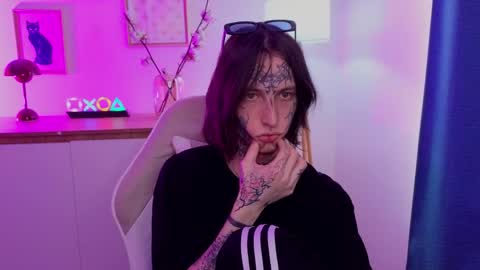 Eric online show from 04/11/26, 01:37