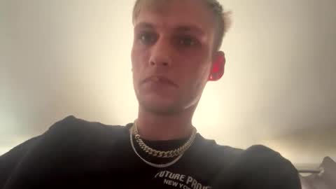 Snapshot of swanseagentleman chatting on 10/26/25, 10:10 swanseagentleman online show from 10/26/25, 10:10