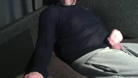 Snapshot of swartarn chatting on 12/12/24, 01:21 ArnSwart online show from 12/12/24, 01:21