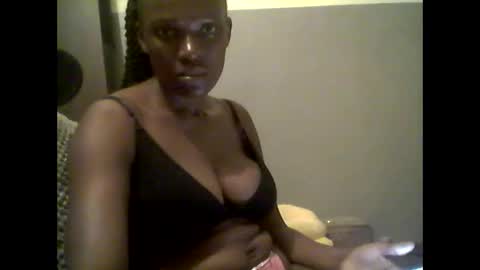 sweaterhot online show from 06/02/26, 04:25