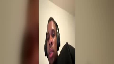 Snapshot of sweatyeye chatting on 06/18/26, 04:02 ILuvBoobiesFr online show from 06/18/26, 04:02