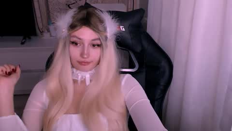 Kate online show from 11/10/25, 02:10