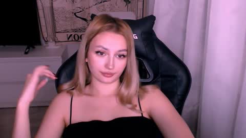 Kate online show from 11/14/25, 01:15