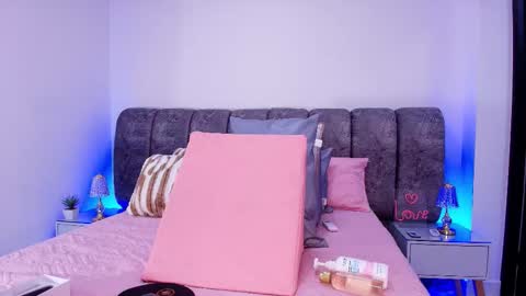 Debora  online show from 11/14/25, 12:04