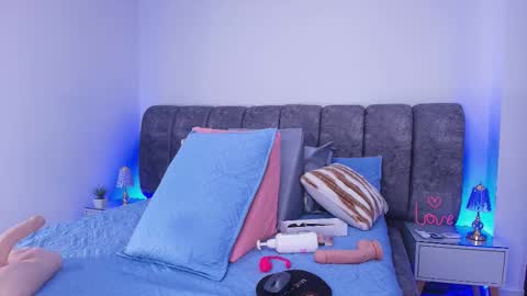 Debora  online show from 11/20/25, 12:05