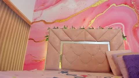 sweet__luna__ online show from 05/28/26, 10:56