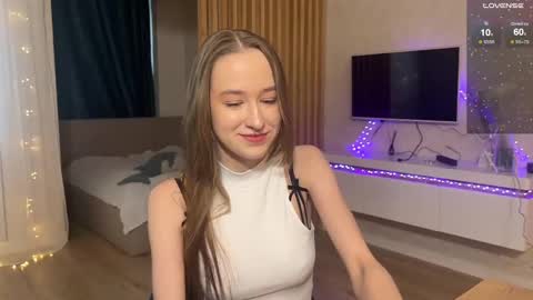 Monica  GTM 3MoTuWeFrSa 500pm-1000pm  online show from 12/29/24, 06:56