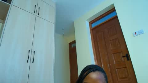 pixiee online show from 04/25/26, 11:57