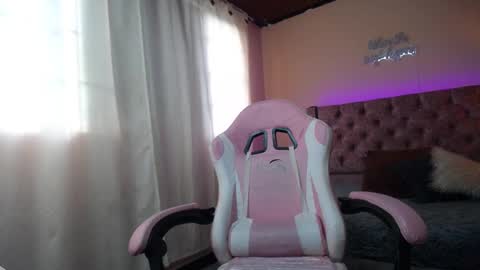 Snapshot of sweet__thang chatting on 03/11/25, 12:06 sweet__thang online show from 03/11/25, 12:06