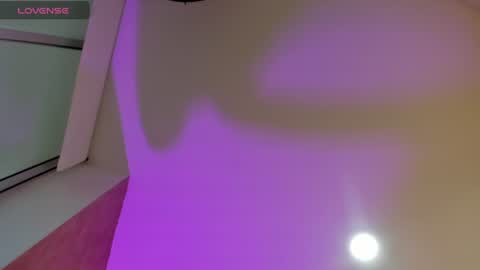 Snapshot of sweet__vanessa1 chatting on 07/10/26, 11:18 Vanessa online show from 07/10/26, 11:18