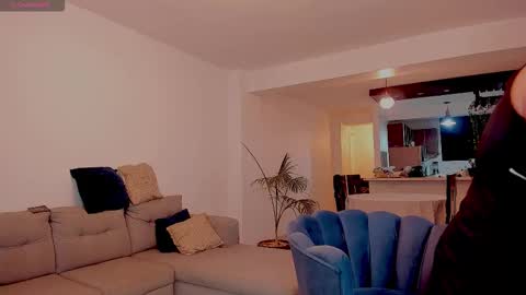 sweet_ailin online show from 11/19/25, 01:16