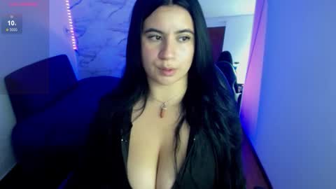 Snapshot of sweet_alice_m chatting on 10/14/25, 02:07 Alice online show from 10/14/25, 02:07