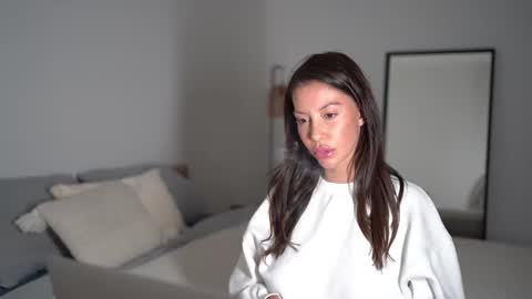 Snapshot of sweet_and_honest chatting on 10/12/25, 08:30 Dorothea online show from 10/12/25, 08:30