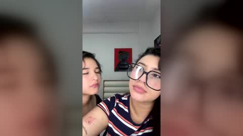 Snapshot of sweet_and_rous chatting on 07/02/26, 03:23 sweet_and_rous online show from 07/02/26, 03:23