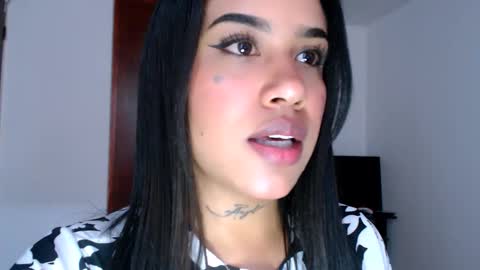 Stephanie online show from 10/20/25, 06:41