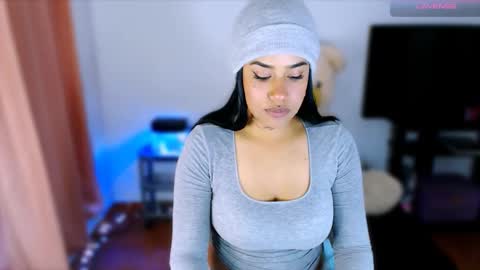 Stephanie online show from 12/02/25, 05:02