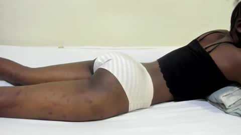 sweet_arya1 online show from 10/13/25, 12:49