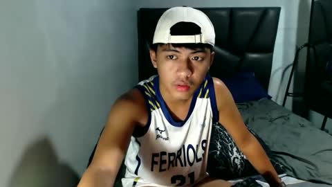 sweet_asinkurt online show from 04/15/26, 10:22