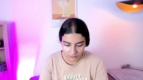 Aura  online show from 05/18/26, 08:14