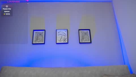 Bella Valery online show from 11/14/25, 10:29