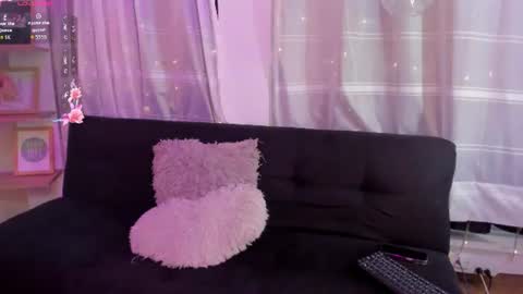 Bella online show from 06/17/26, 04:48