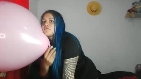 Snapshot of sweet_bubblee chatting on 10/08/25, 09:45 Bubbles online show from 10/08/25, 09:45