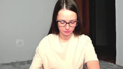 Christina online show from 12/02/25, 07:25