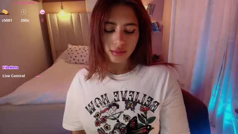 Camila online show from 11/10/25, 04:22