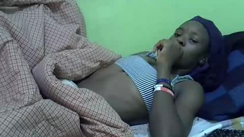 Snapshot of sweet_candie01 chatting on 11/24/25, 03:39 sweet_candie01 online show from 11/24/25, 03:39