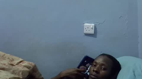 sweet_candie01 online show from 05/12/26, 06:43