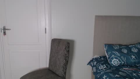 Snapshot of sweet_chantelle chatting on 02/02/25, 09:02 Chantelle online show from 02/02/25, 09:02